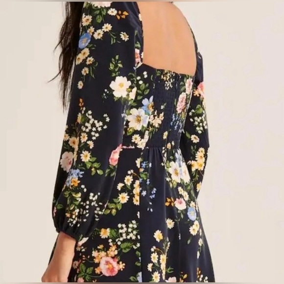 ABERCROMBIE & FITCH SML PETITE SP MINI DRESS NAVY FLORAL PUFF SLEEVE NEW! - Picture 2 of 3